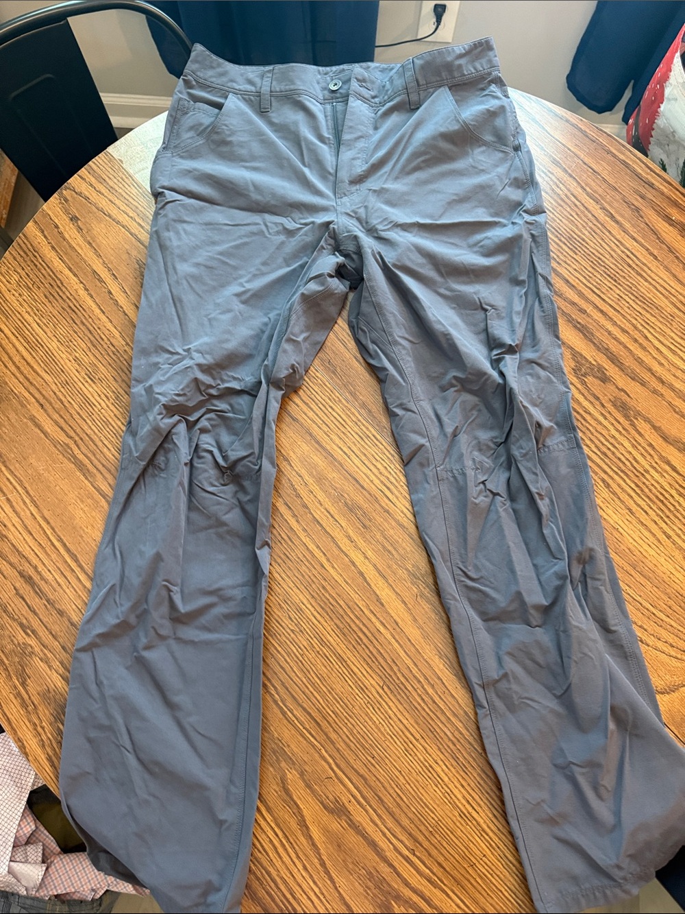 Men's Gray Straight-Leg Pants - Classic Everyday Wear 34 x 32